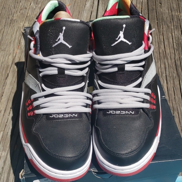 Sneakers - Picture 6 of 6